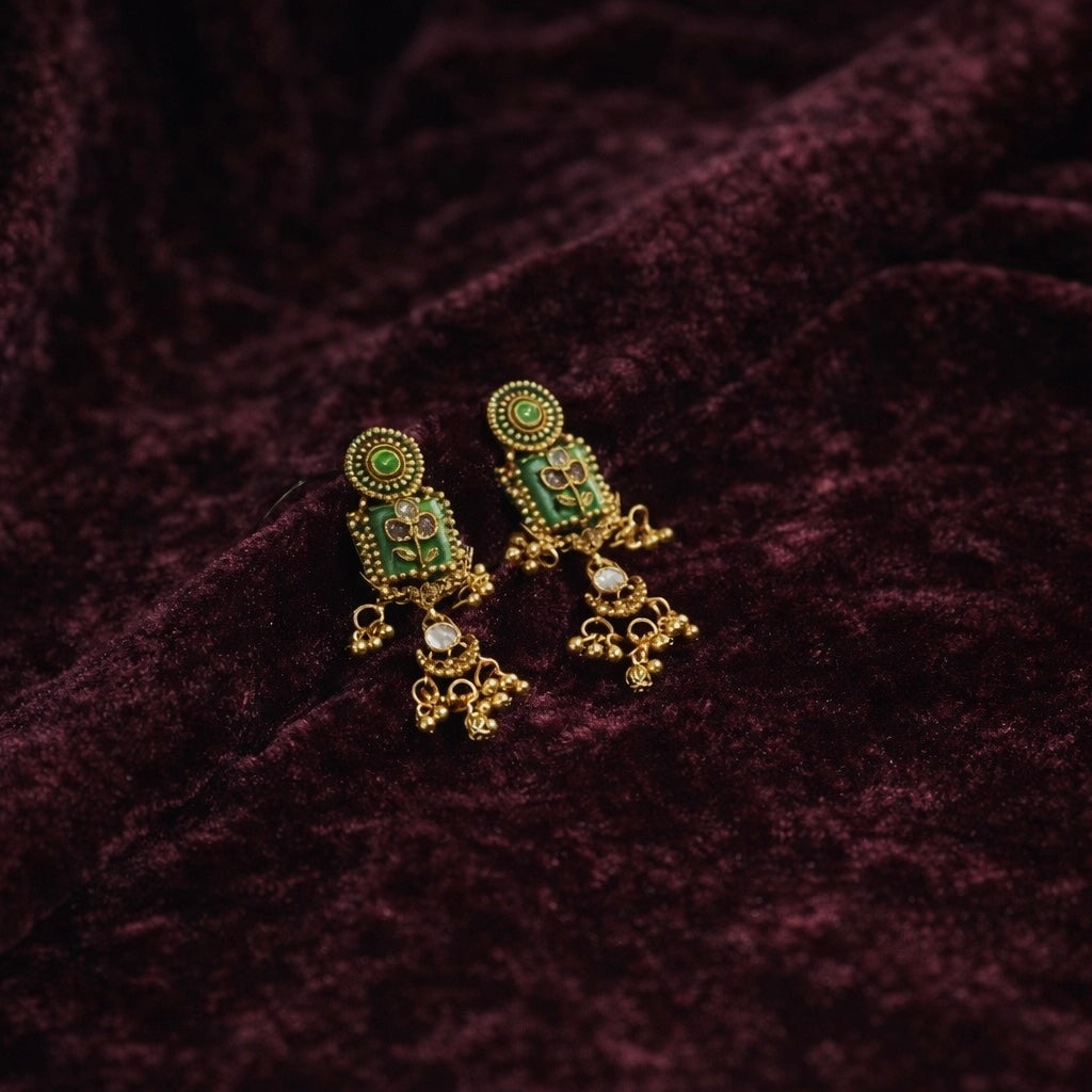 Regal Antique Gold Heritage Necklace Set.