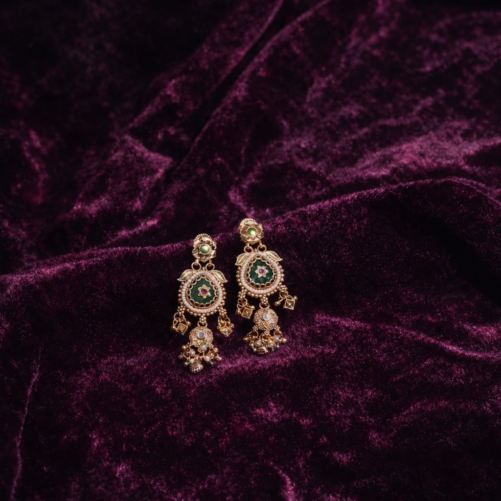 Exquisite Traditional Gold-Tone Heritage Necklace Set