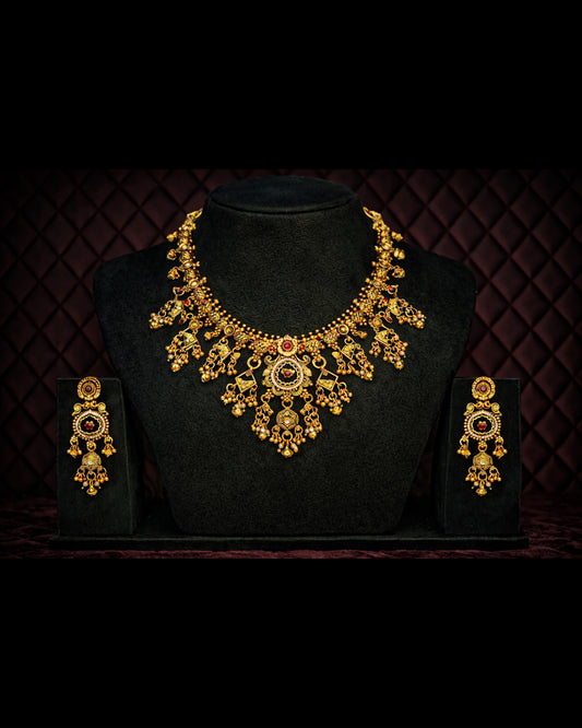 Exquisite Traditional Gold-Tone Heritage Necklace Set